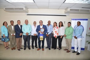 Camara de Comercio de Puerto Plata distingue como miembro honorifico a Emile De Boyrie