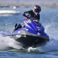 equipos-de-motor-en-las-playas-1024x550