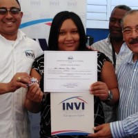 GOBIERNO ENTREGA 10 CASA GUALETE 005