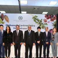 bf1396ab-foto-canciller-y-comite-diplomacia-gastronomica-640x350