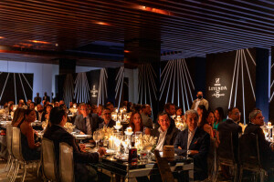 Invitados disfrutando de una magistral velada con Leyenda quinto aniversario (2)