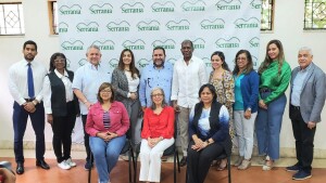 Foto oficial visita escuela Serranía