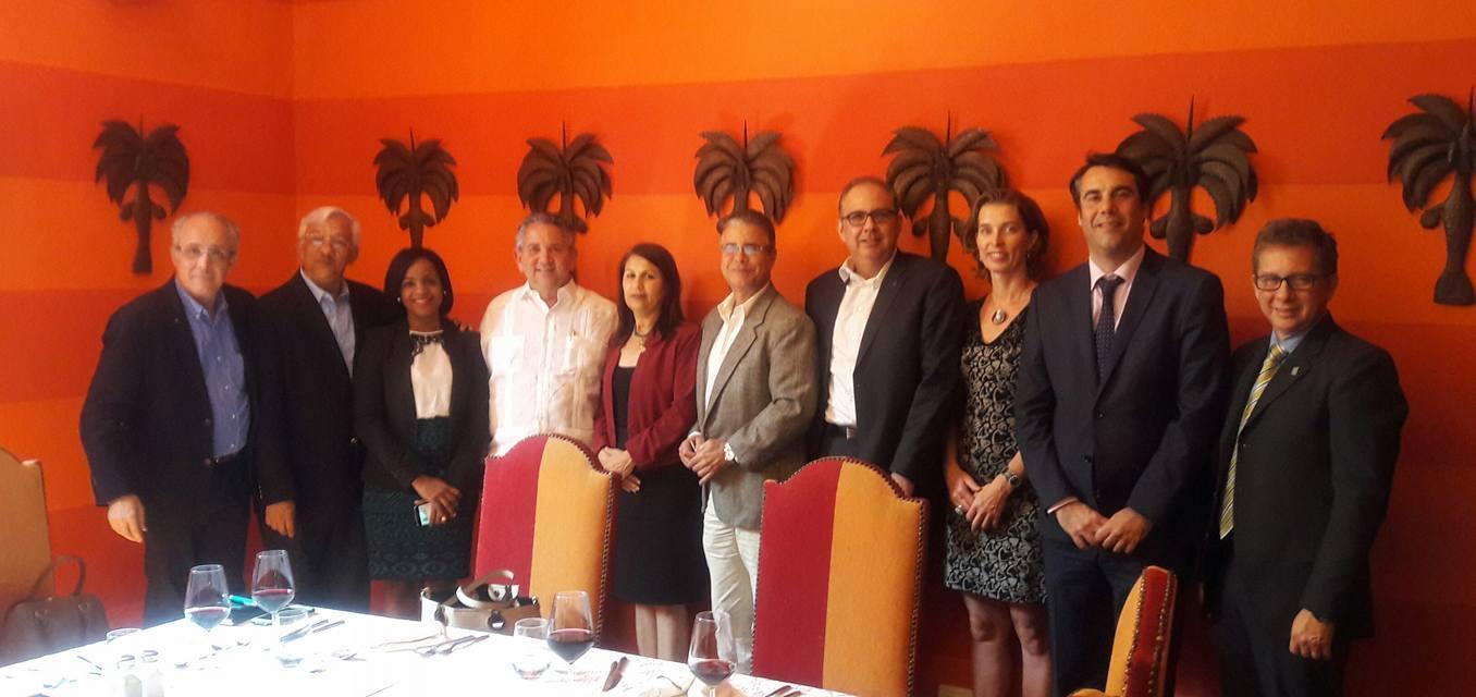 Adompretur y Asociación de Hoteles de Santo Domingo suscriben acuerdo de apoyo al turismo