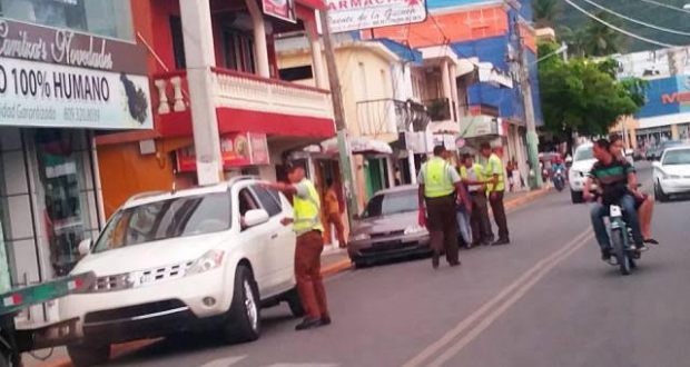 Problemas del transito afectan en un 50 por ciento negocios del Camino Real y la Separación