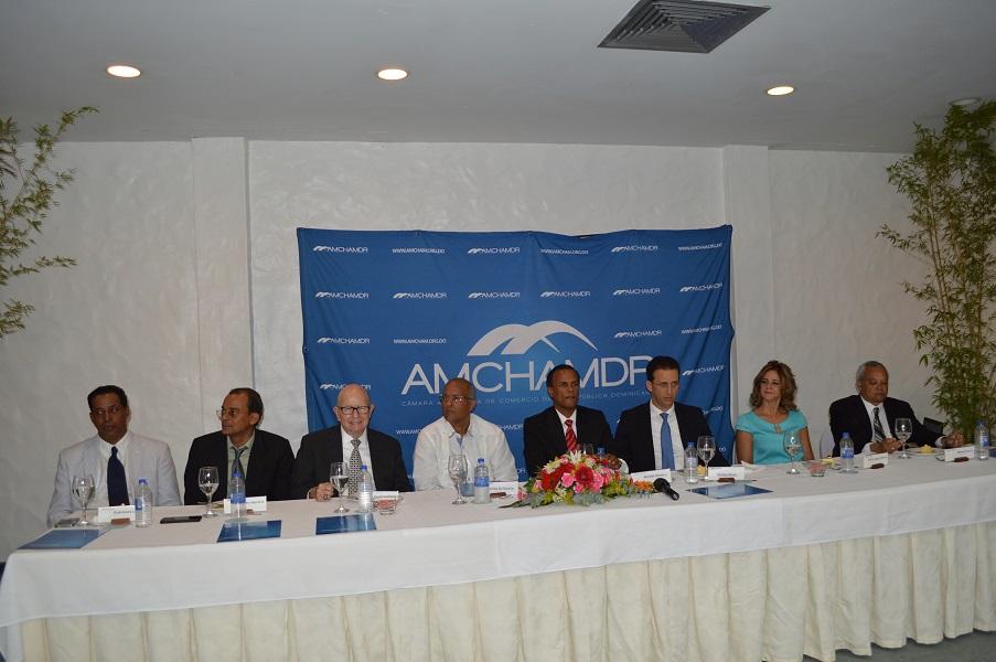 AMchamDR favorece se omita improvisación y subjetivismo y que se dirija conforme a una estrategia integral de desarrollo