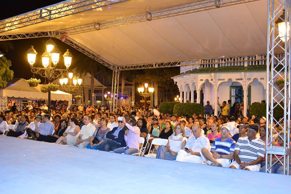 Chiquito Team Band rompe marca de asistencia en Fiestas Patronales San Felipe PP