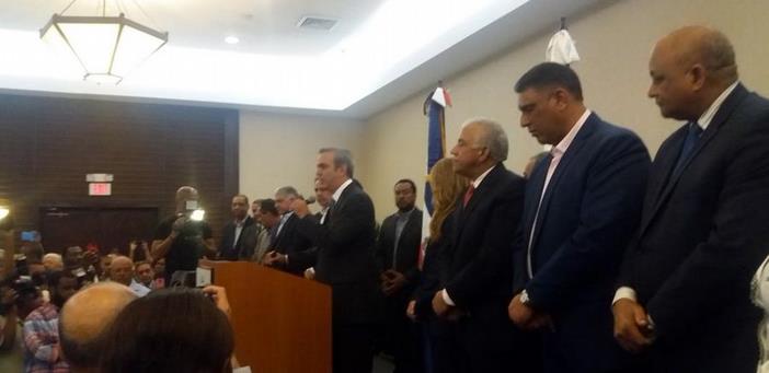 Abinader denuncia que el presidente se impuso