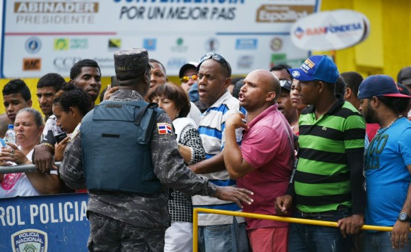 Lanzan dos bombas de fabricación casera en Junta Electoral de Moca