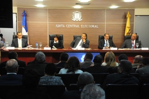 JCE oficializa a ganadores en 21 provincias y 148 municipios