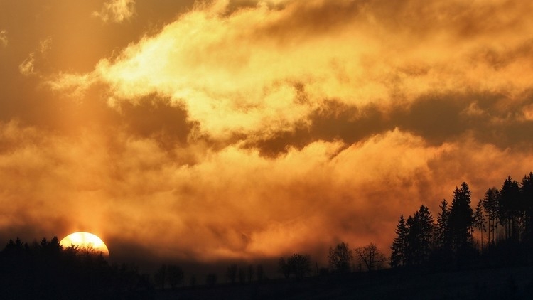 El lunes 20 de junio se vio una coincidencia natural que ocurre una vez en la vida
