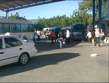 Matador de mujer  la sacó a la fuerza y la ultimo al negarse irse con él