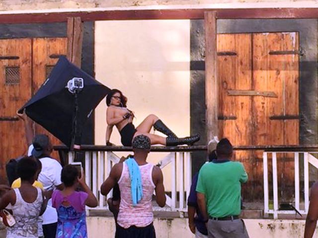 Tribunal libera a extranjeros arrestados por exhibicionismo y ofensa al pudor