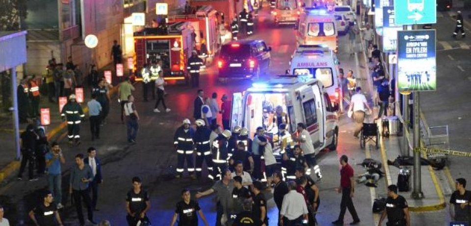 38 muertos en ataque suicida en aeropuerto