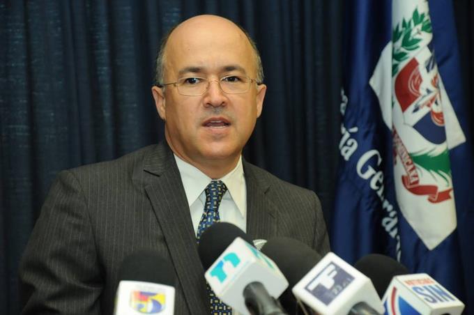 Pide encerrar a quien posea un arma ilegal