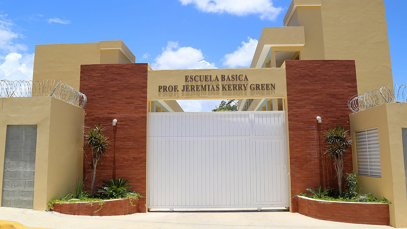 Escuela Profesor Jeremías Kerry Green, cambia imagen y trae progreso a Sosúa