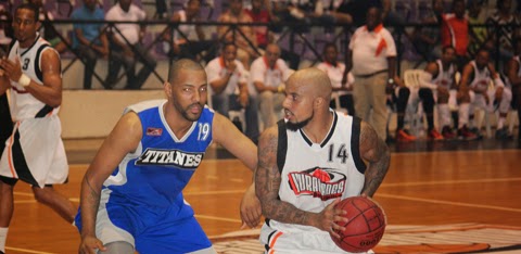 Dar Tucker sustituye a O”Darien Basset en Huracanes del Atlántico