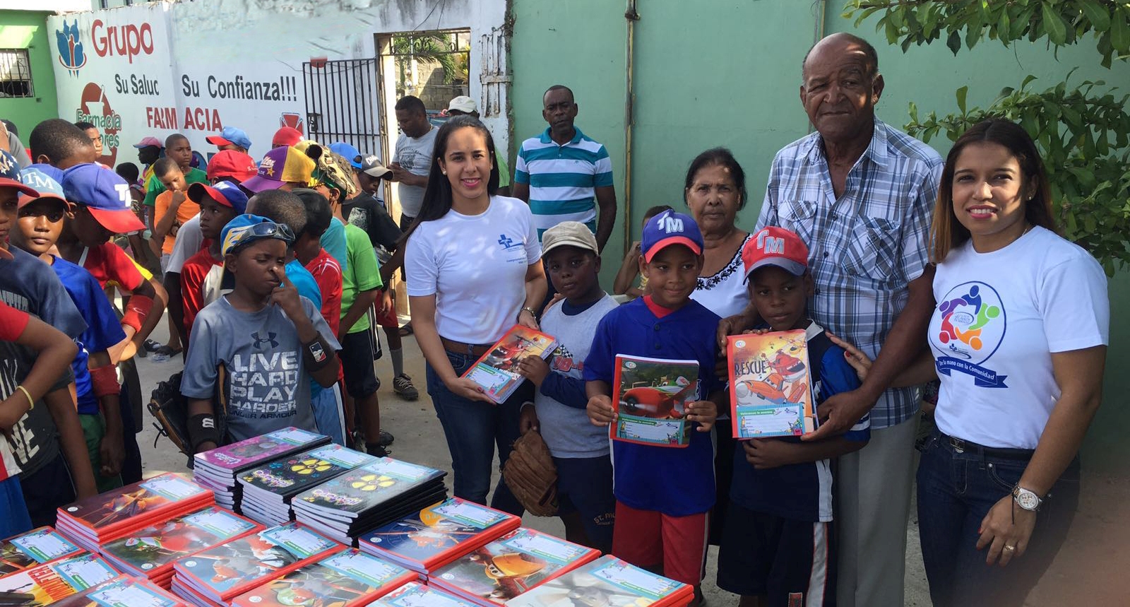 Centro Médico Bournigal realiza su acostumbrado aporte al iniciar el año escolar