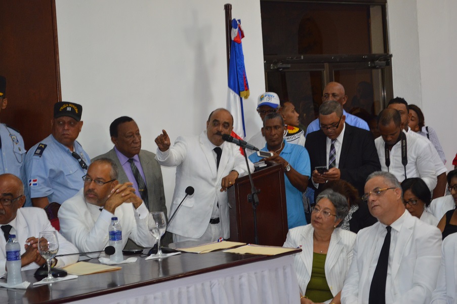 Presidente saliente del Ayuntamiento de PP destaca logros obtenidos en gestión 2015-2016