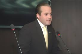 Paliza anuncia creará Oficina y Consejo Senatorial Provincial en septiembre