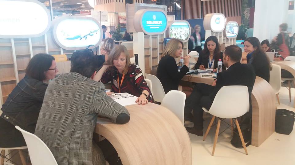 Top Resa en Paris Francia un recinto ferial donde el sistema de turismo de PP registra presencia