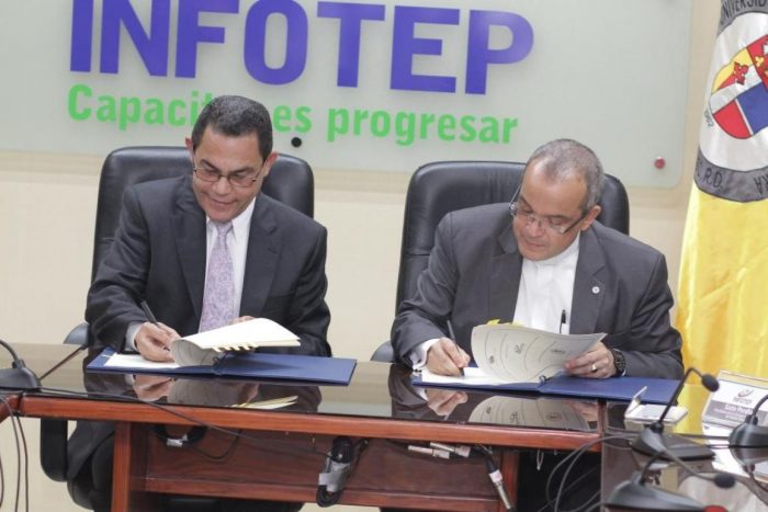 Infotep y la PUCMM concretan alianza para mejorar la capacitación en la región Norte