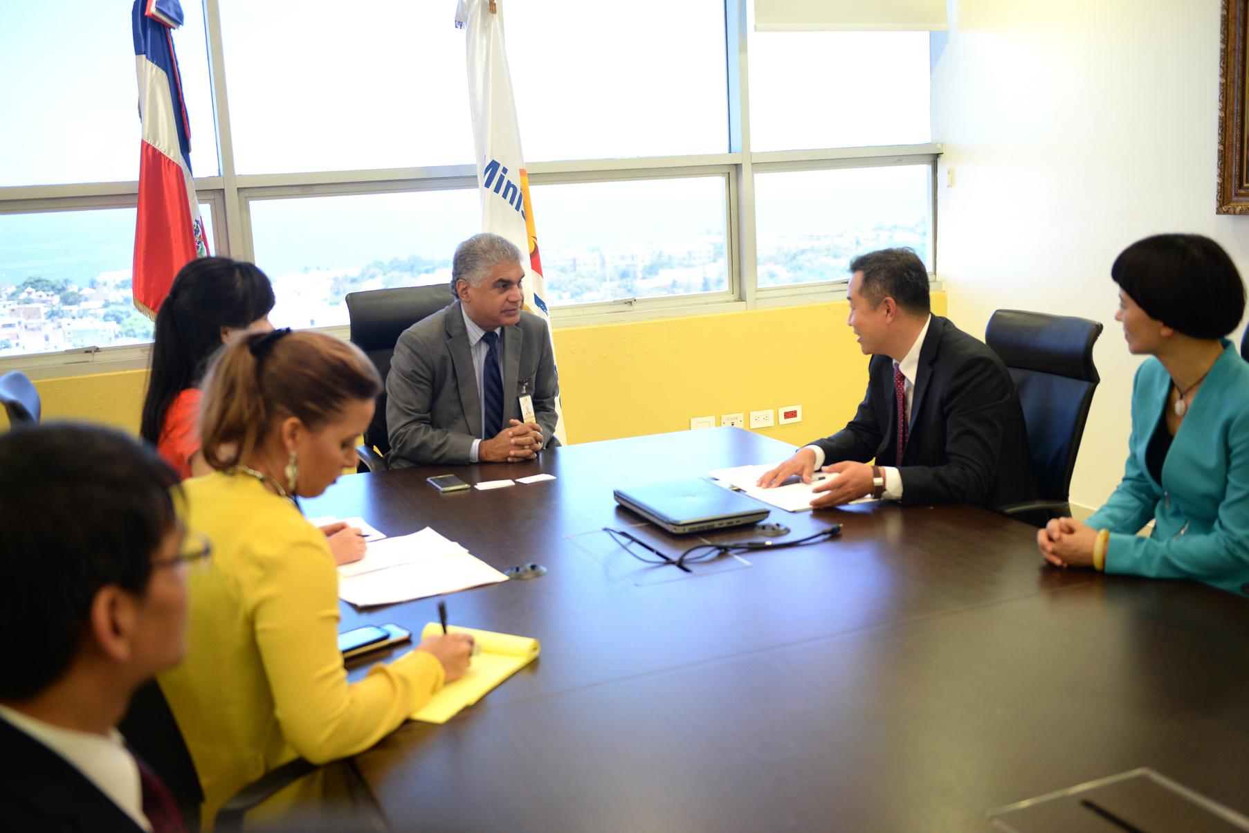 Funcionarios Beijing interesados traer turistas a República Dominicana