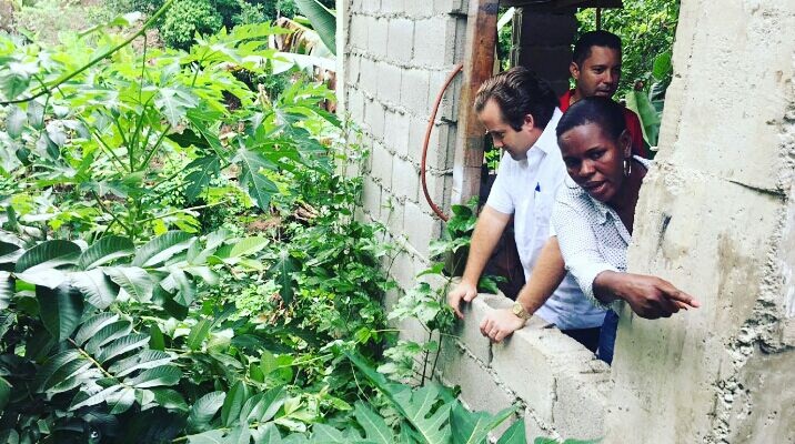 Senador Paliza se reunió con representantes juntas de vecinos y clubes deportivos de Sosúa