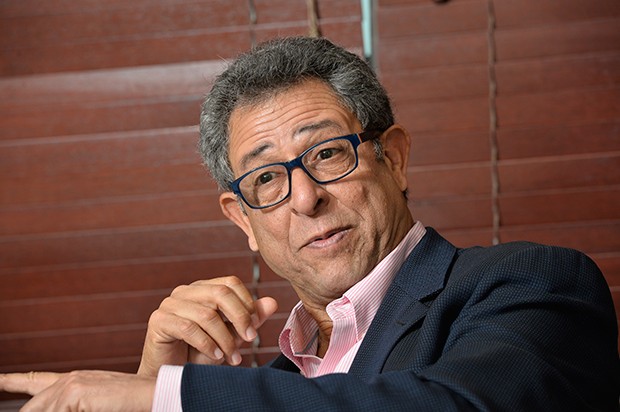 Propone a Danilo Medina comprar las acciones de Venezuela en Refidomsa