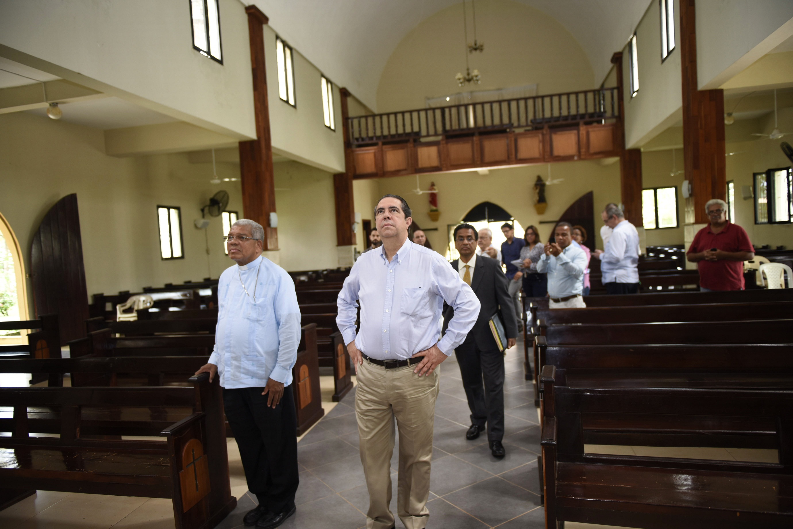 Francisco Javier y monseñor Ozoria  apuestan al turismo religioso en el país