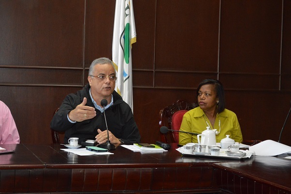 Concejo de Ediles da ultimatum a Ceiztur para cumplir requisitos o paralizaran Parqueo Municipal