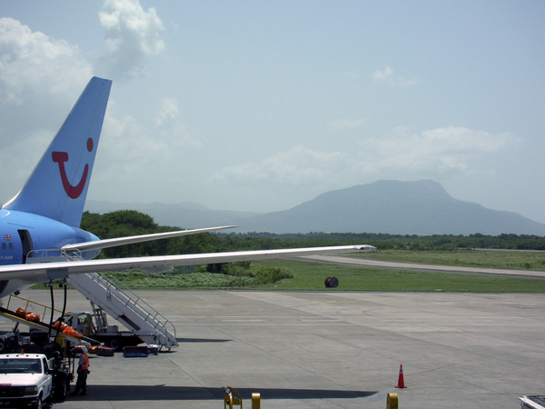 Michel Musa demanda más inversión en promoción y atraer más lineas aéreas para Puerto Plata