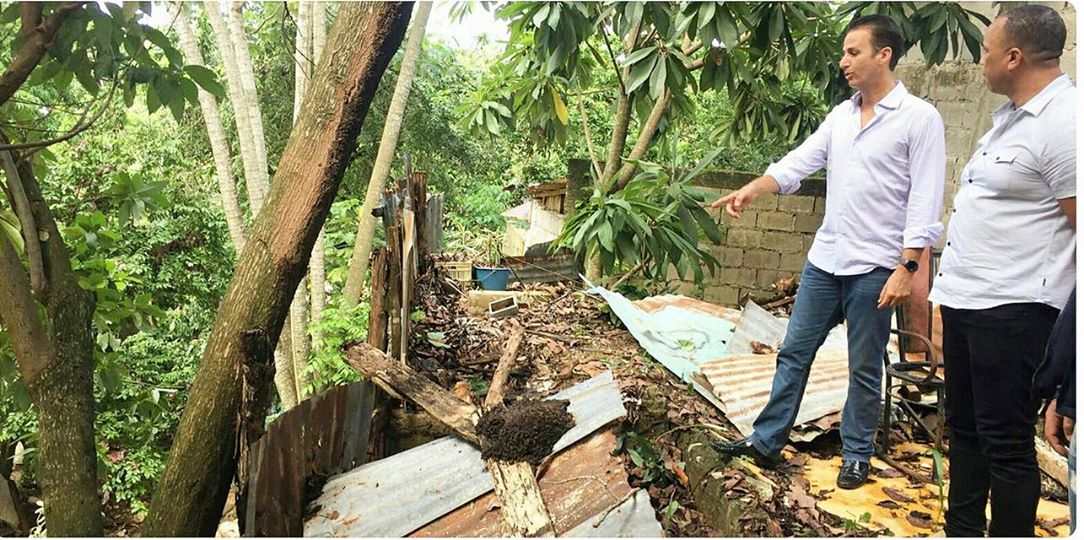 Alcalde Walter Musa libera de escombros y lodo a Puerto Plata