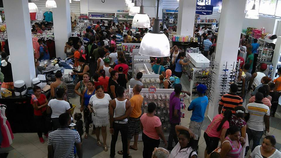 Gran dinamismo comercial en Puerto Plata por Nochebuena