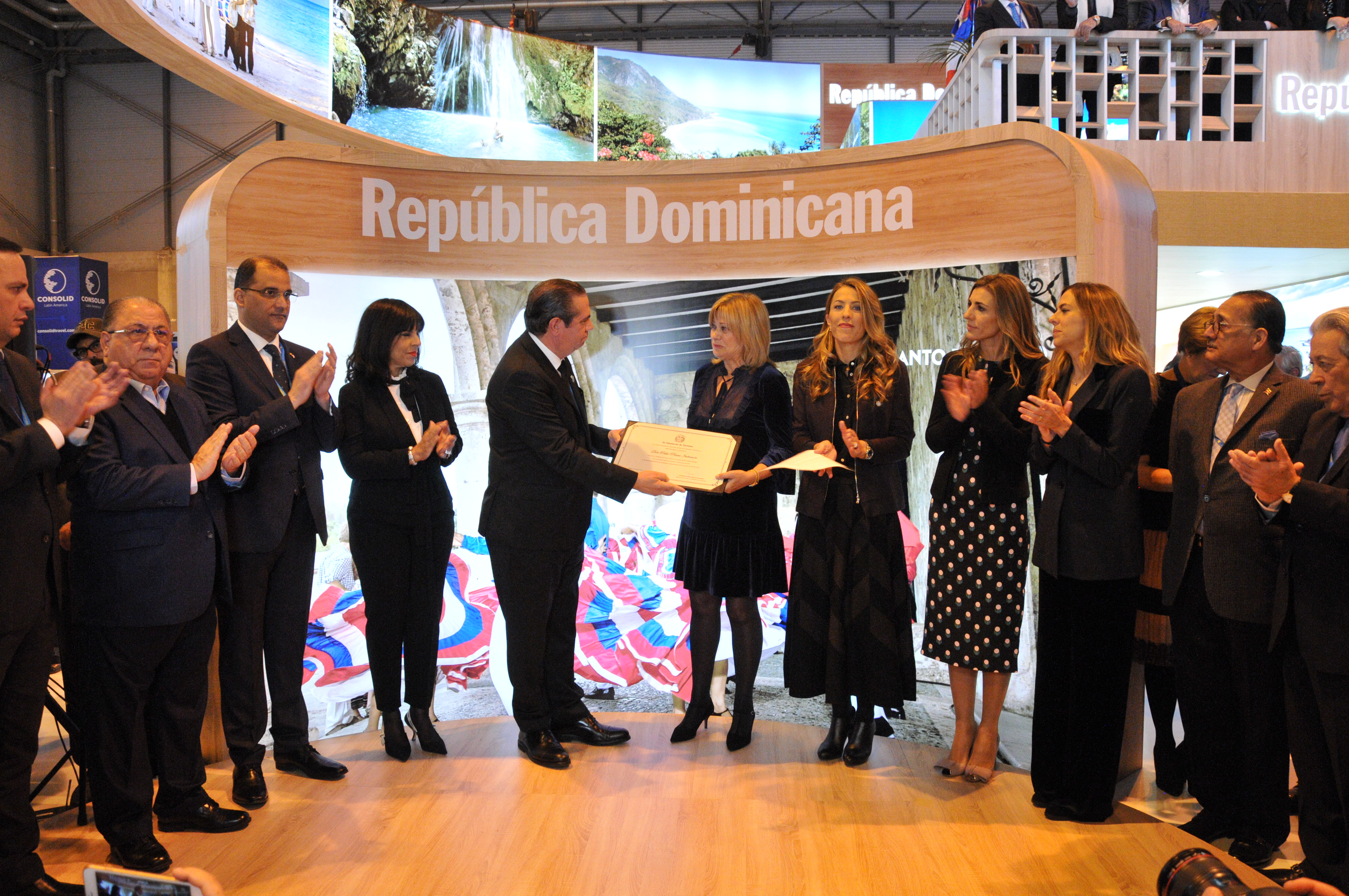 República Dominicana dedica su participación en FITUR a Pablo Piñero