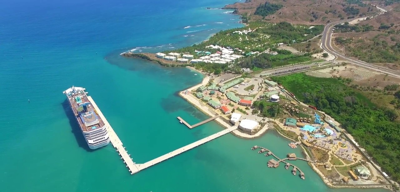 Adompretur entrega el máximo galardón de los Premios Don Luis Pelegrín a Carnival Corporation por convertir a PP en el principal puerto de cruceros de RD