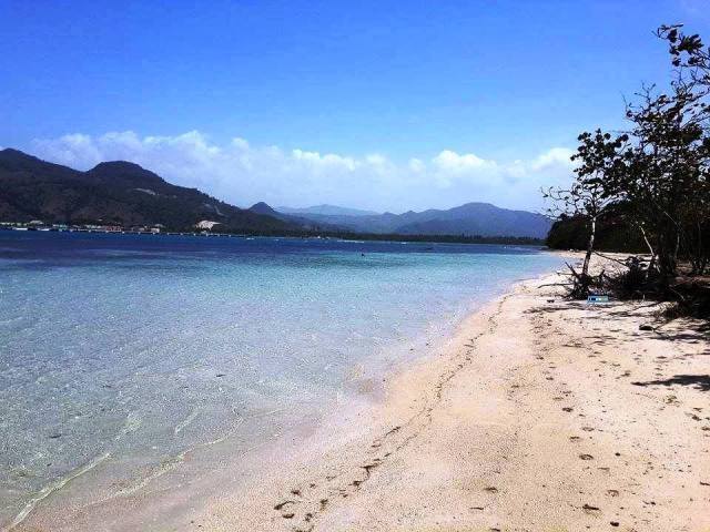 Osiris Tejada favorece una alianza privado-comunitaria que desarrolle Playa Teco de Maimón