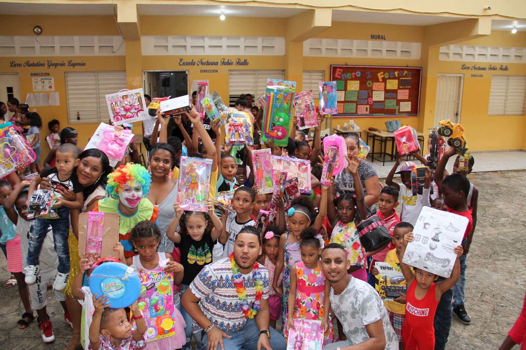 Se realiza con éxito en Sosúa y Cabarete donación de juguetes para niños de escasos recursos