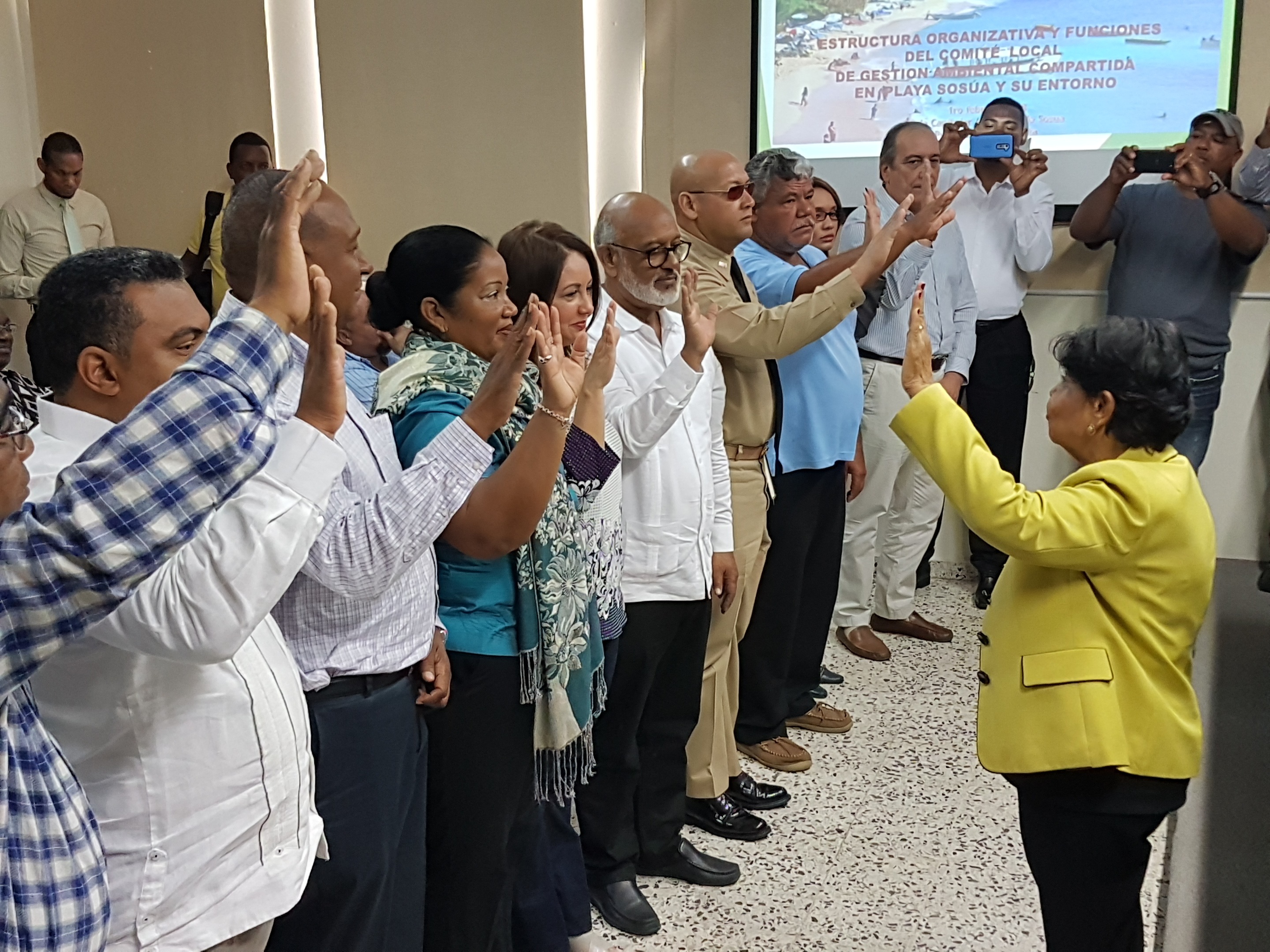 Juramentan Comité Gestor Medio Ambiental en Sala Capitular de Sosúa