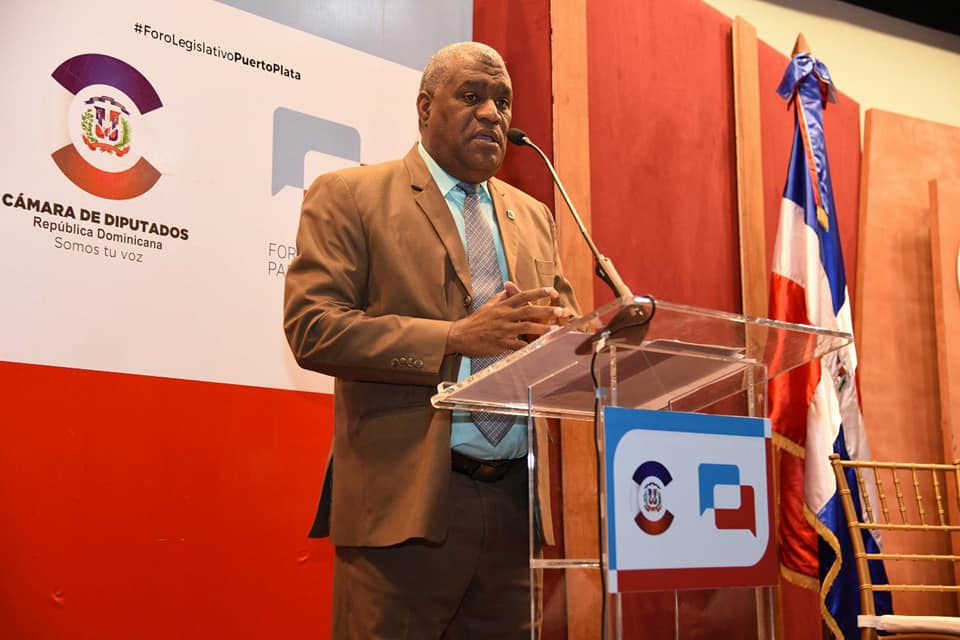 Diputado Juan Medina denuncia desatención del gobierno al oeste de la provincia de Puerto Plata