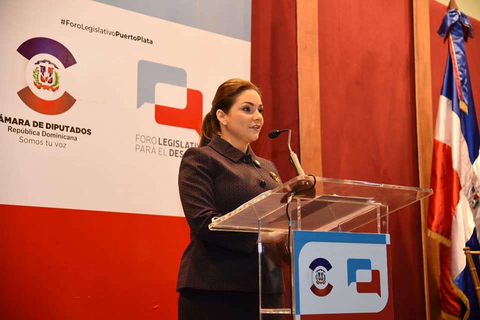 Diputada Ivannia Rivera aseguró que los diputados puertoplateños trabajan unidos por el desarrollo de PP