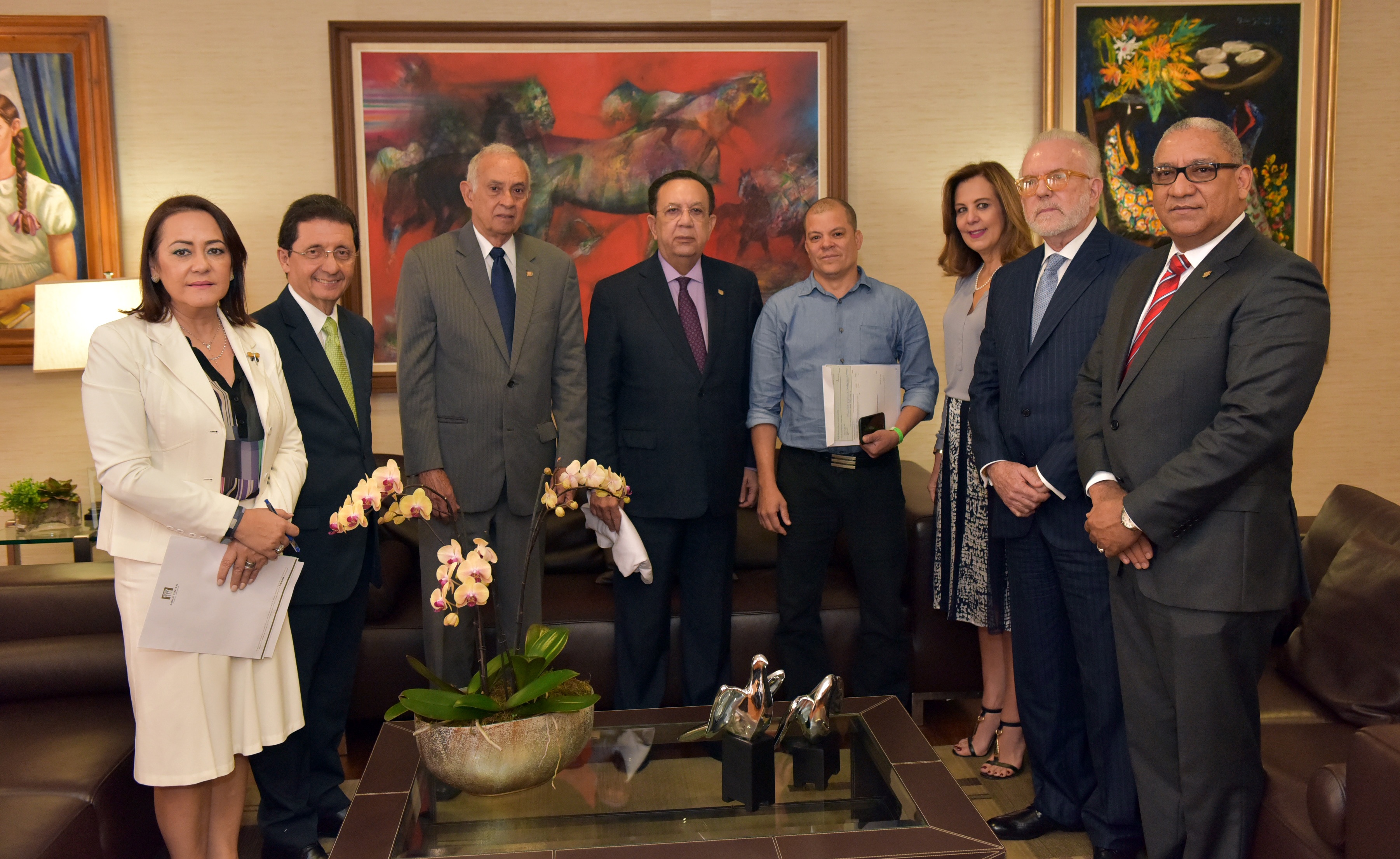 Junta Monetaria dona US$200,000 para salvar la vida