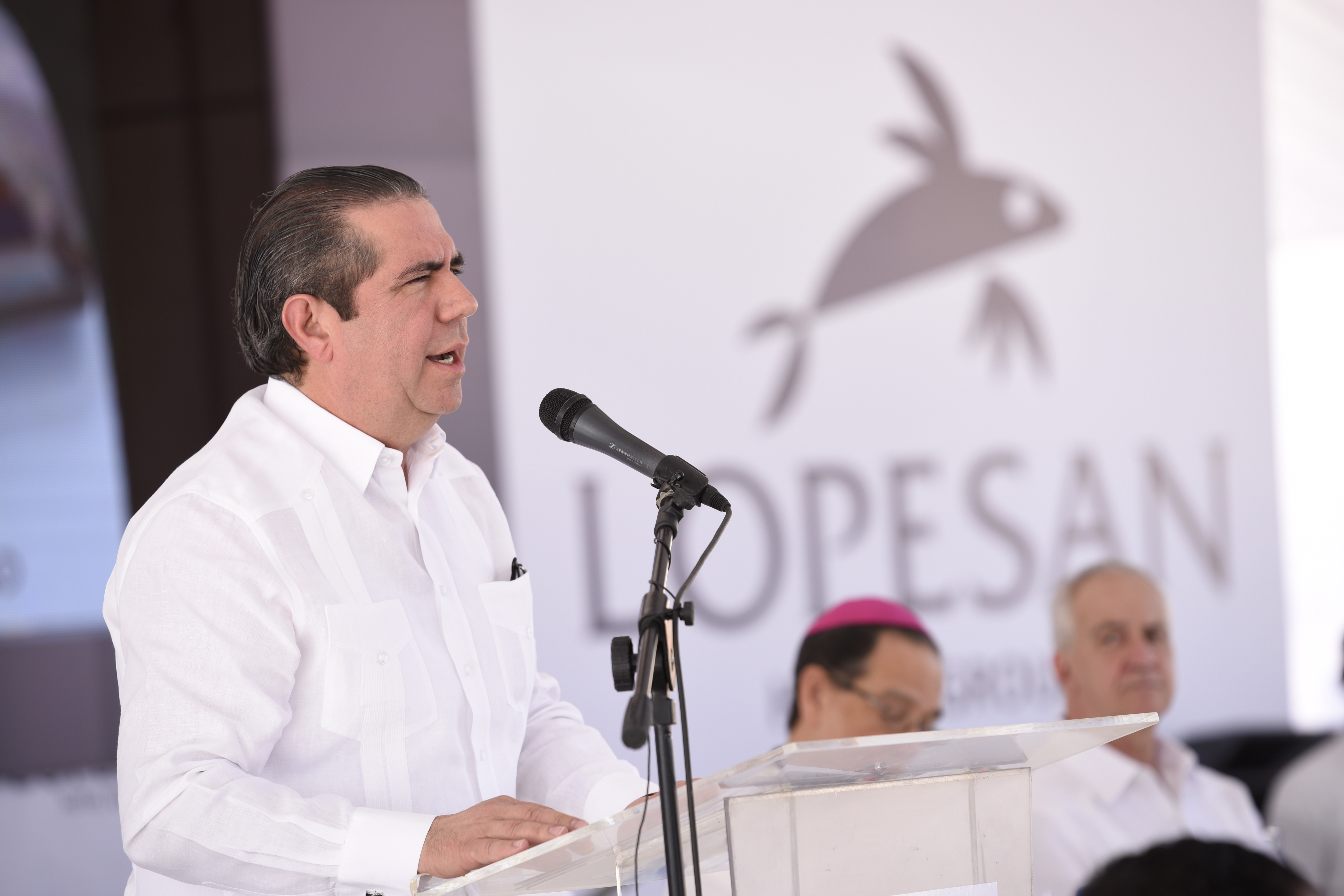 Ministro Turismo afirma inversión extranjera seguirá creciendo en RD