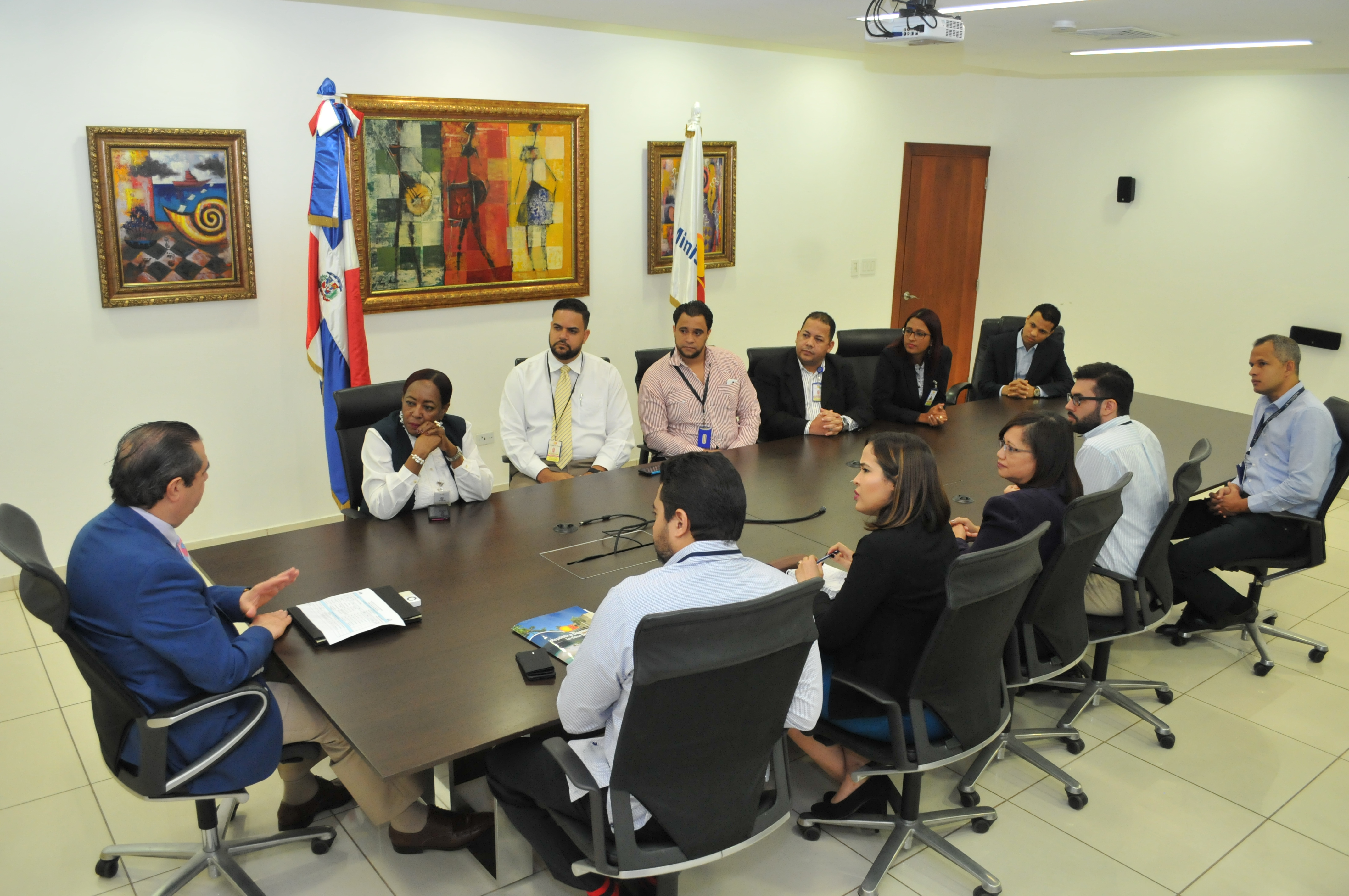 Ministro de Turismo juramenta Comisión de Ética Pública para el periodo 2018-2020