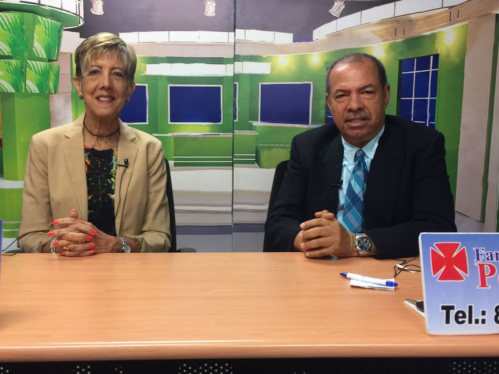 Ginette Bournigal acusa de torpeza política a Luis Abinader y a Hipolito Mejía; hace recomendaciones para unidad del PRM