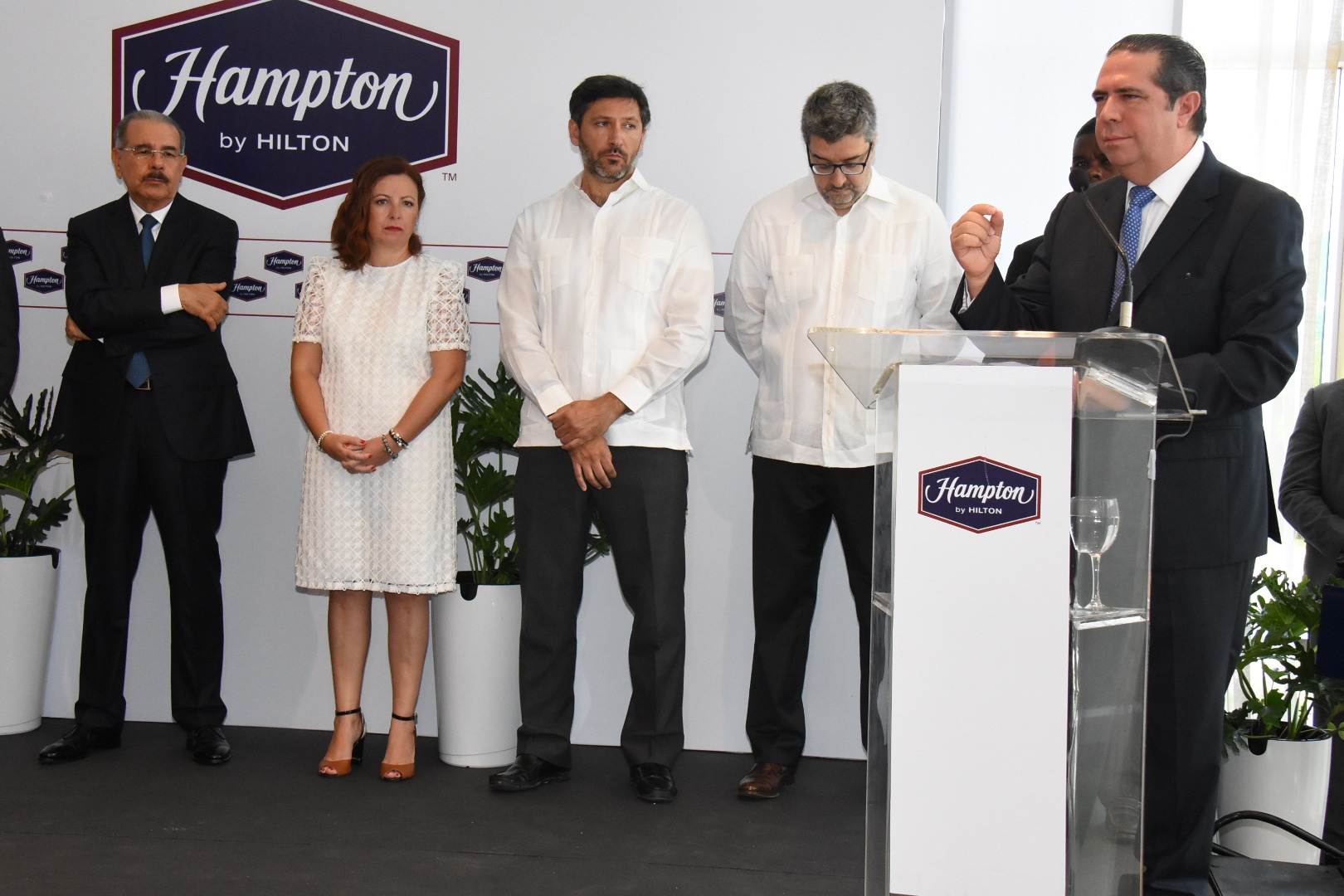 Ministro Turismo asegura visitantes alcanzarán número de habitantes de RD