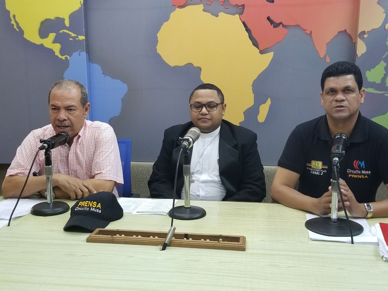 Sacedorte Luis Amaury Díaz denuncia retraso de trabajos de construcción carretera Star Hill-El Cupey