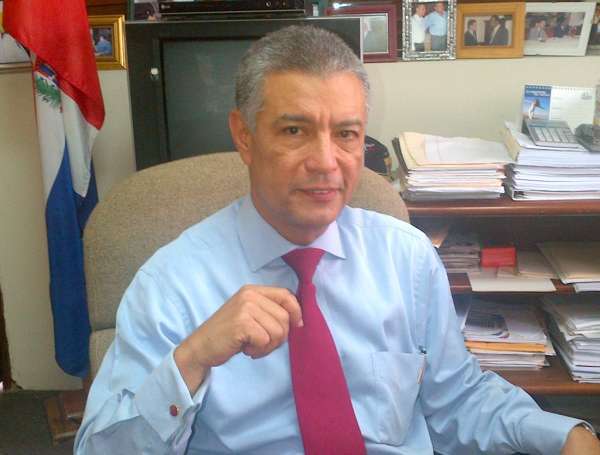 Abogado Angel Lockward denuncia a extranjero quiere supuestamente chantajear Ayuntamiento con RD$20.0 millones