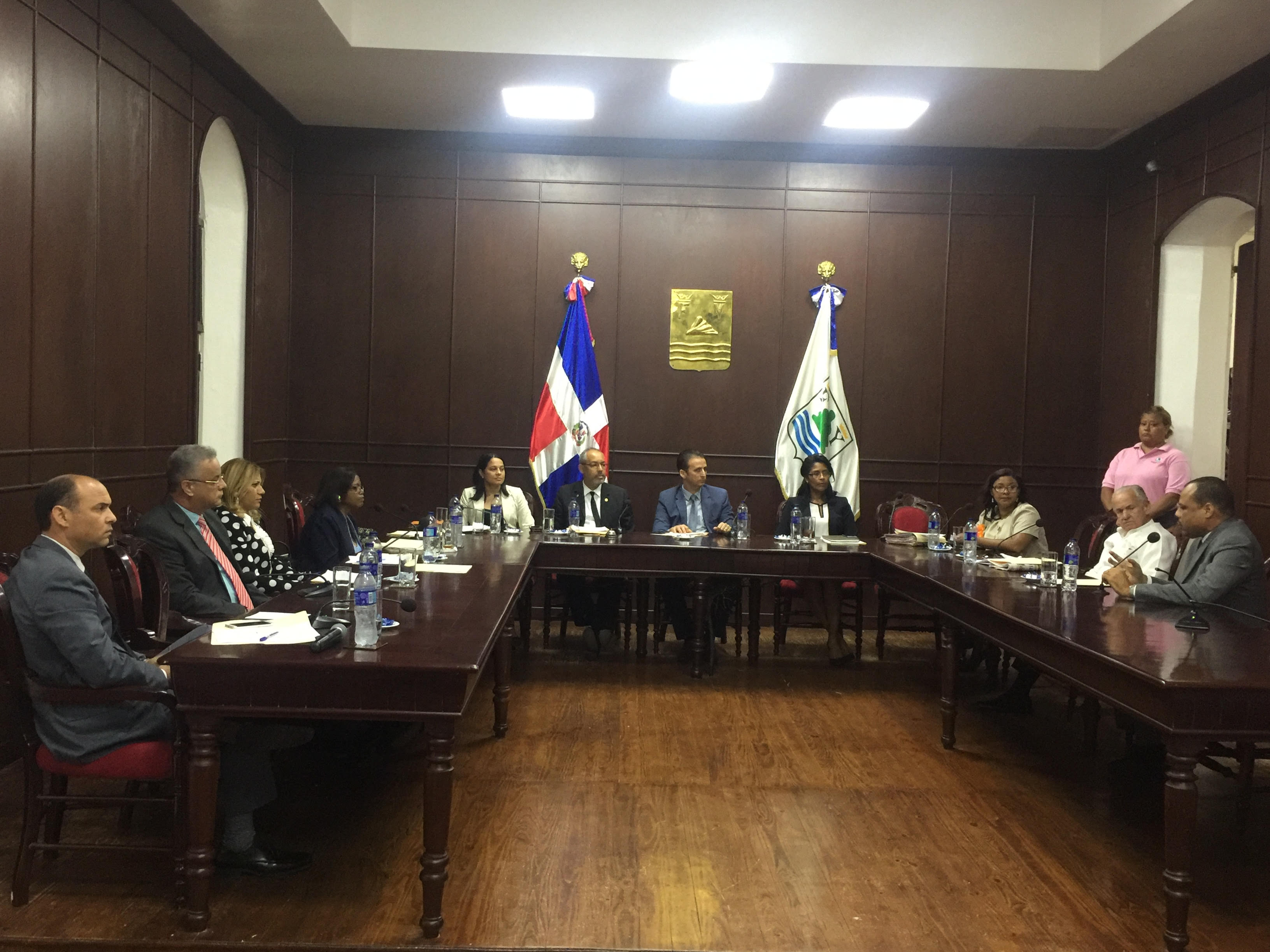 Comisión de Cultura del Concejo de Regidores y Alcaldía presentan campaña educativa de transito y ornato