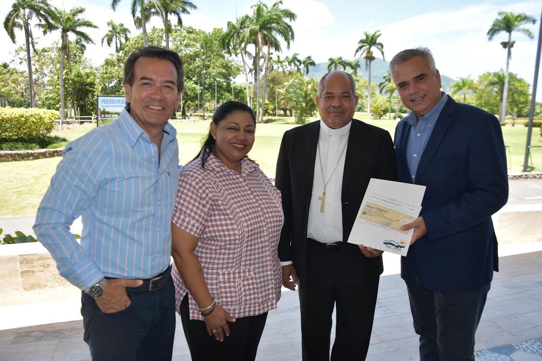 Entregan donativo a Casa Nazareth correspondiente a la X edición del Playa Dorada Caribbean Cigar Night