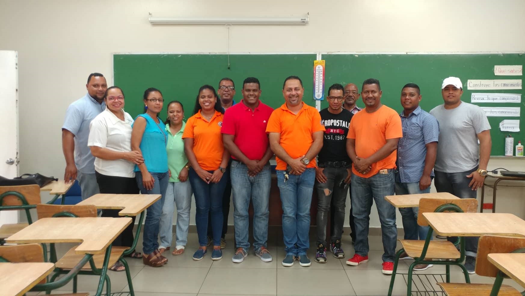 Defensa Civil imparte curso de primeros auxilios en el aniversario de la ACDPOP